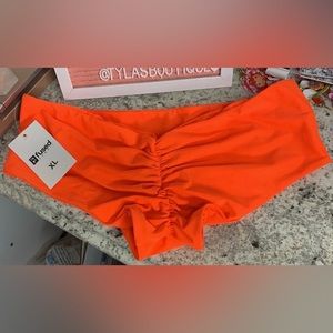 Fused bikini bottoms